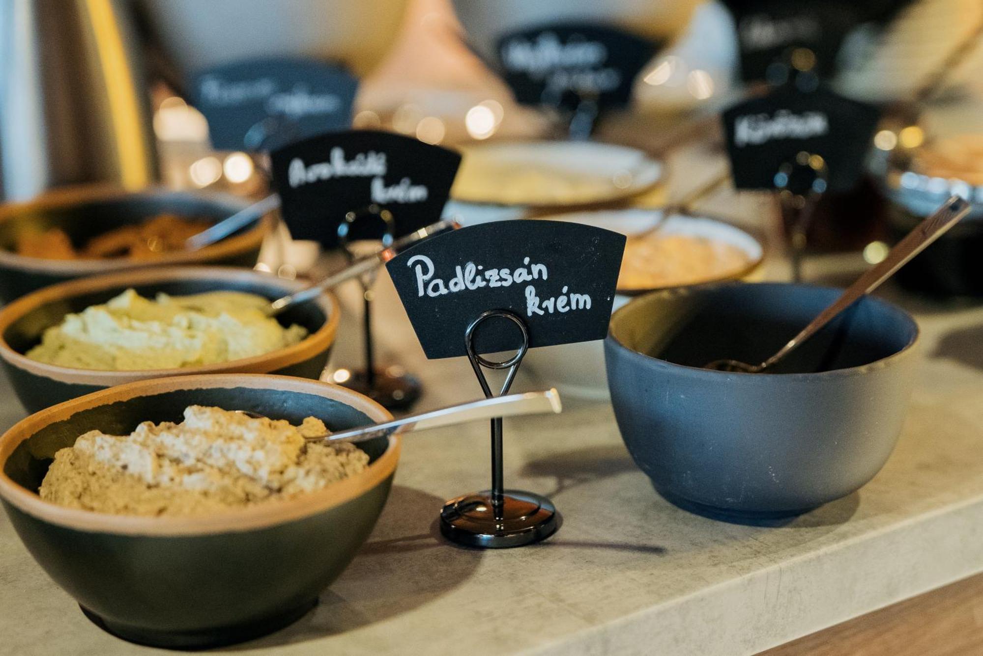 Bordur Wellness Hotel Superior Es Szonyegmuzeum Békésszentandrás Екстериор снимка