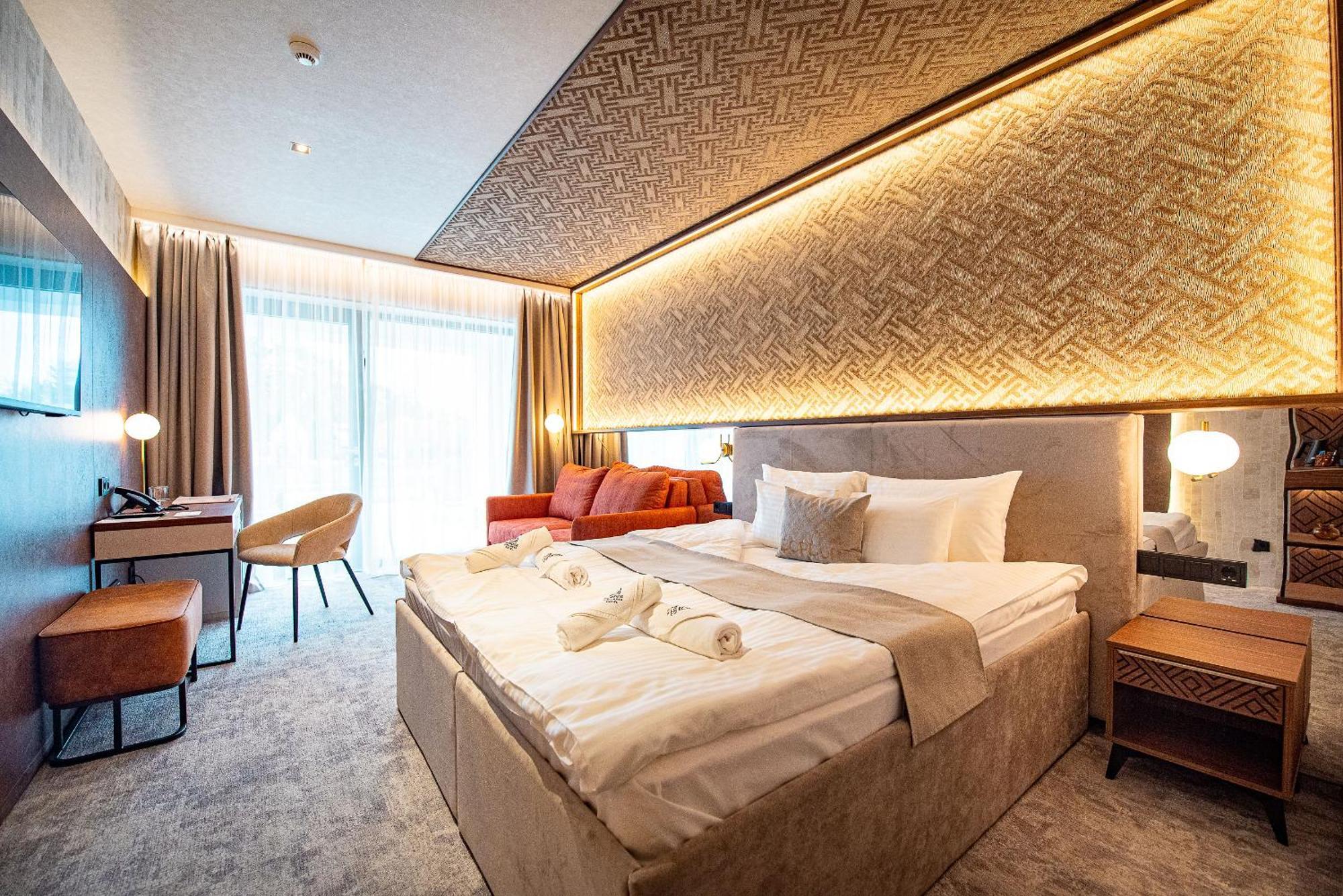 Bordur Wellness Hotel Superior Es Szonyegmuzeum Békésszentandrás Екстериор снимка