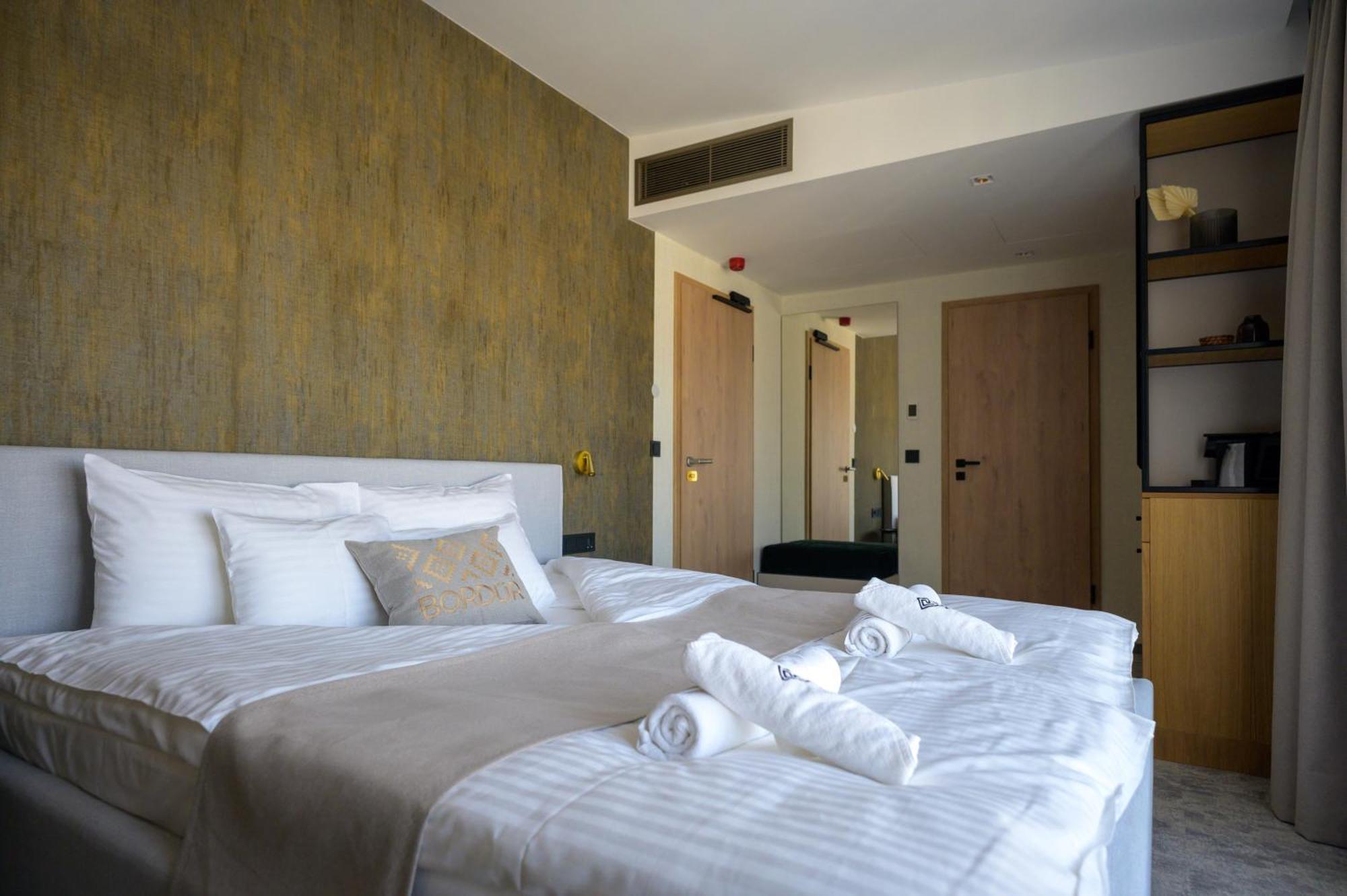 Bordur Wellness Hotel Superior Es Szonyegmuzeum Békésszentandrás Екстериор снимка