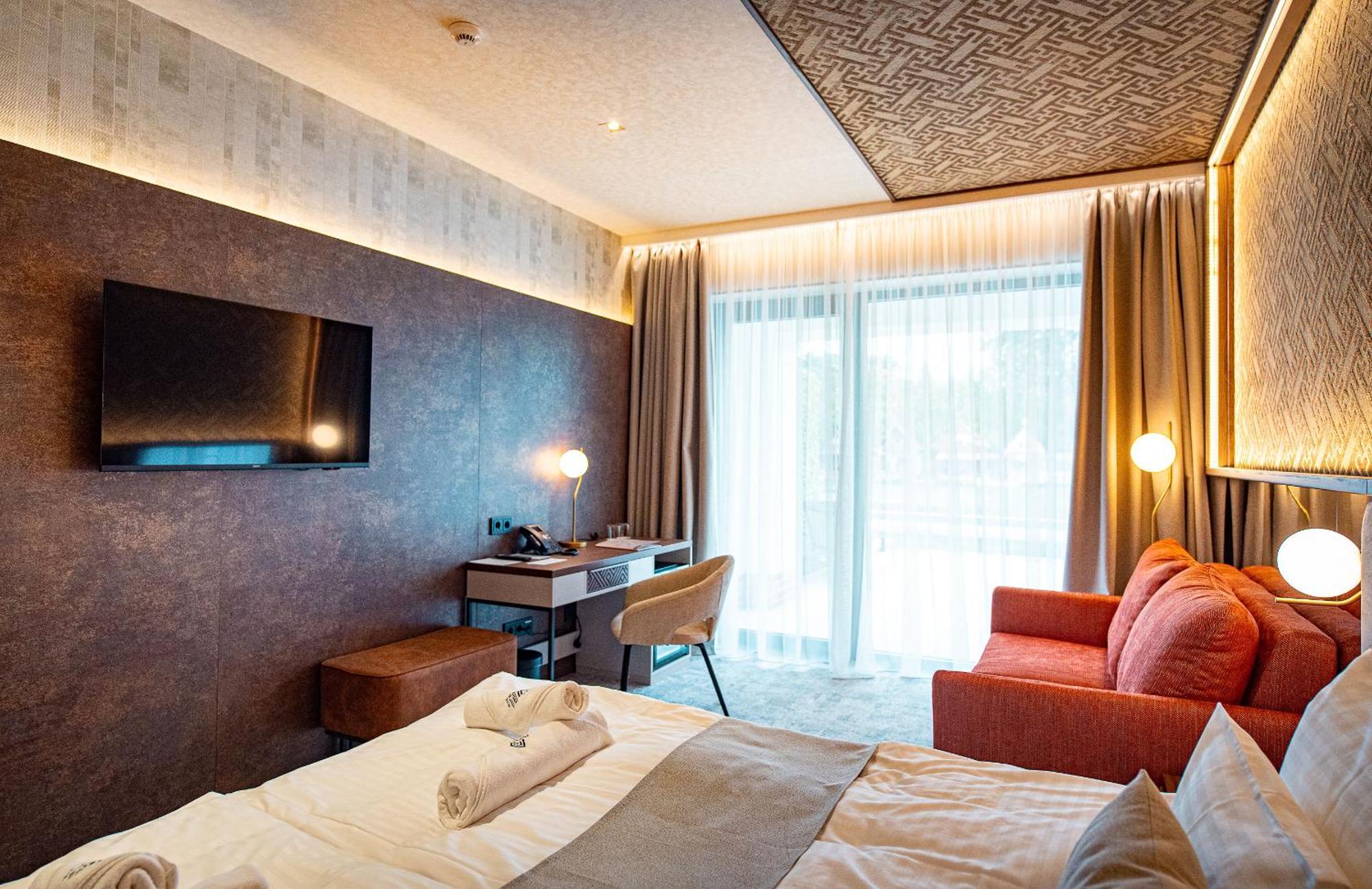 Bordur Wellness Hotel Superior Es Szonyegmuzeum Békésszentandrás Екстериор снимка